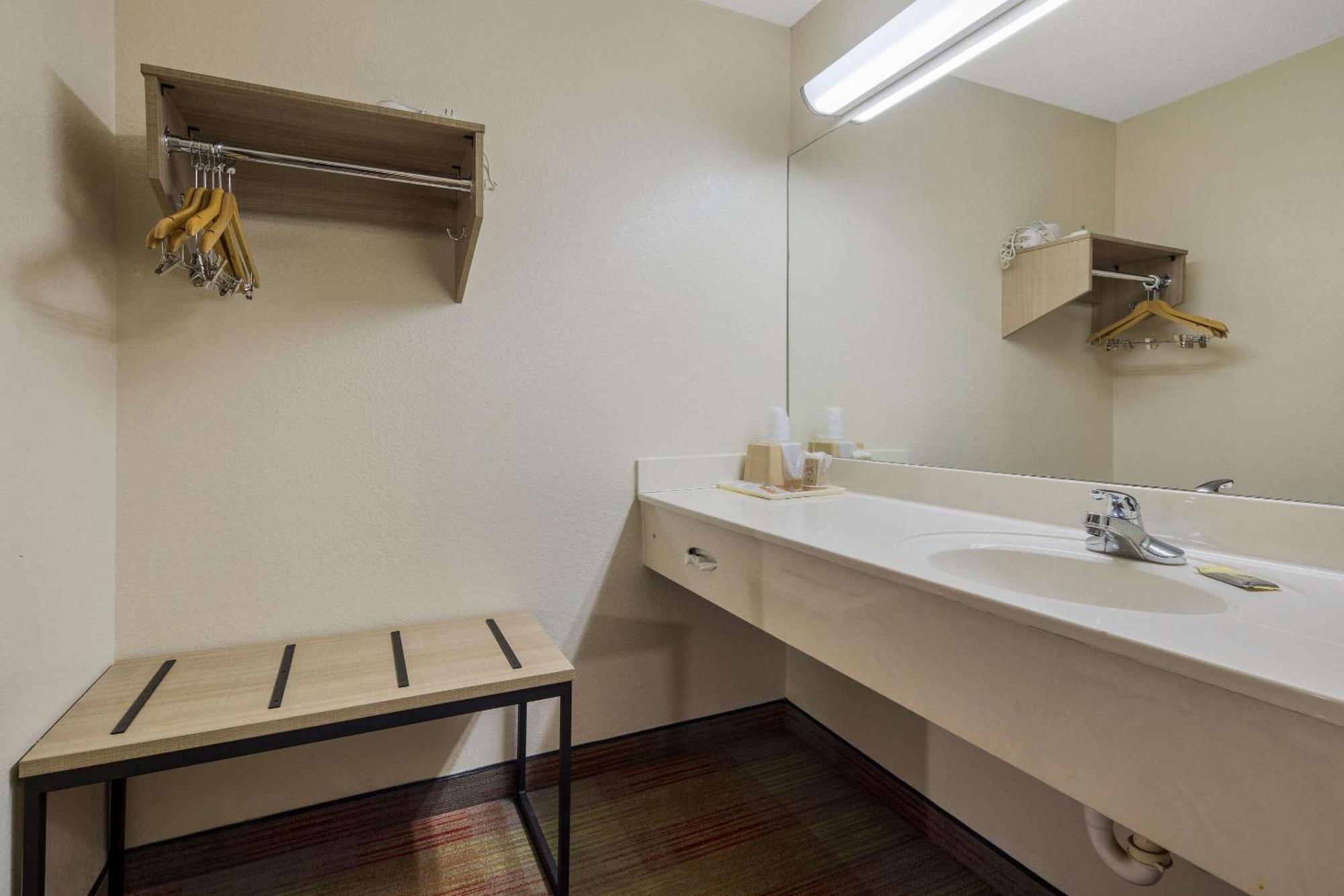 Rodeway Inn Elkton Eksteriør billede