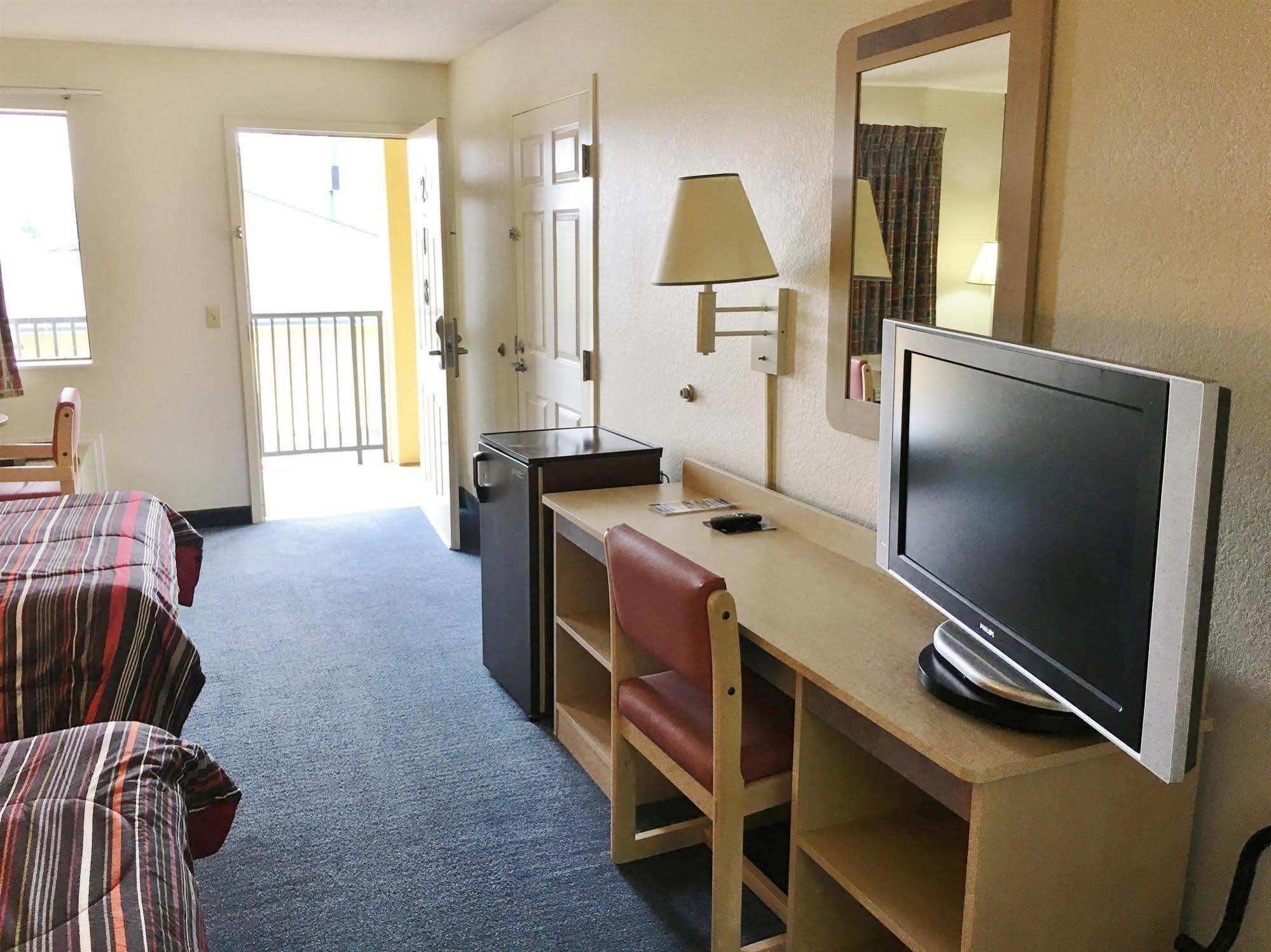 Rodeway Inn Elkton Eksteriør billede