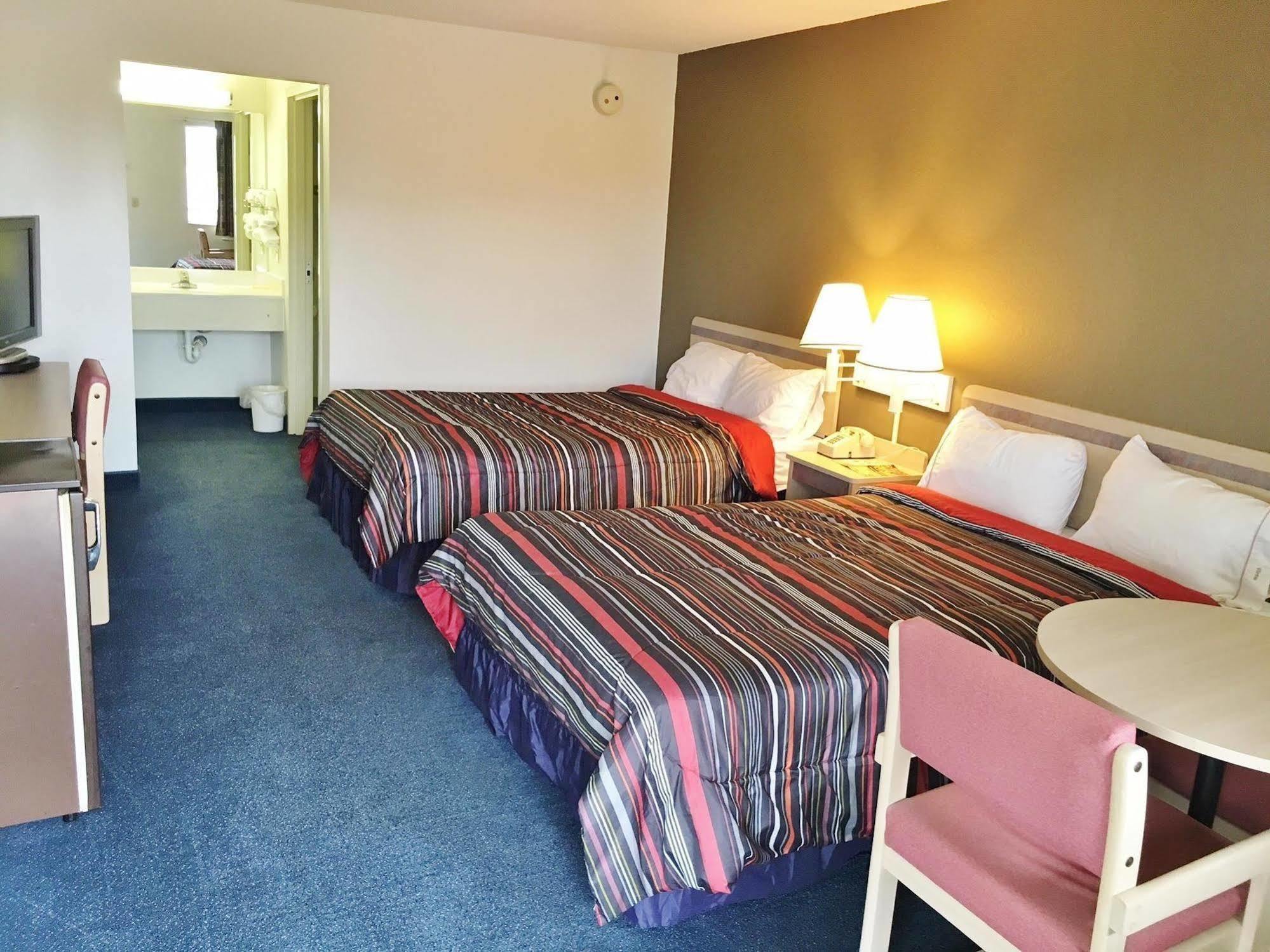Rodeway Inn Elkton Eksteriør billede