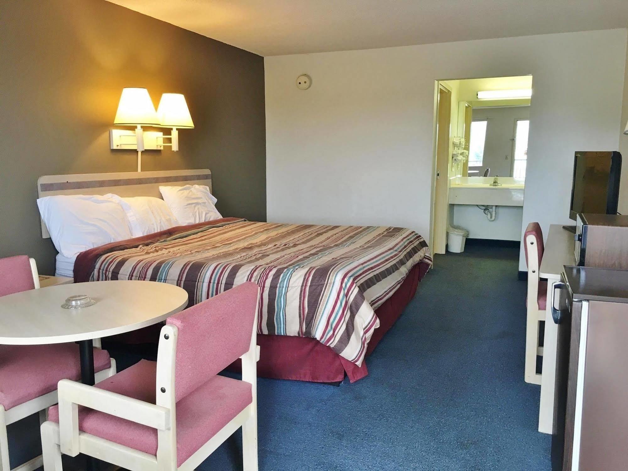 Rodeway Inn Elkton Eksteriør billede